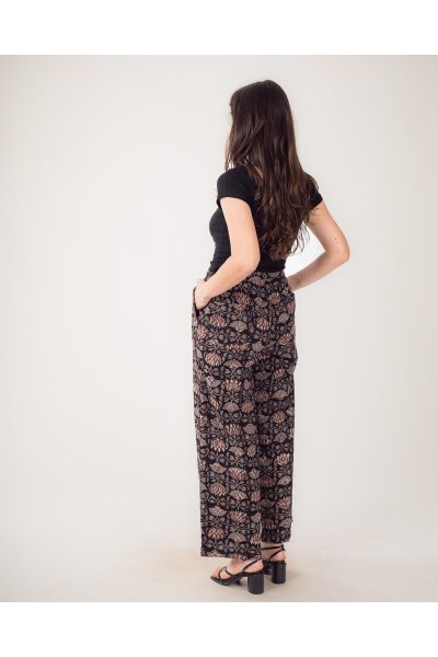 Women's Bottoms | Trousers, Shorts & Skirts | Anazvara