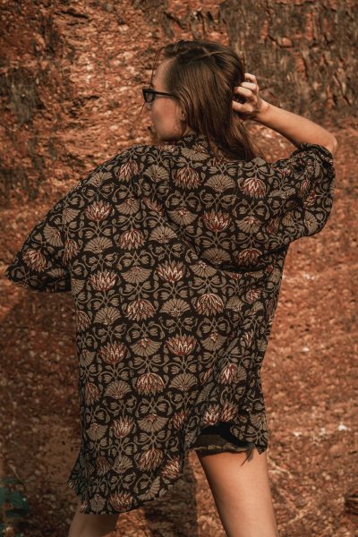 Amara Oversized Shirt | Black Lotus